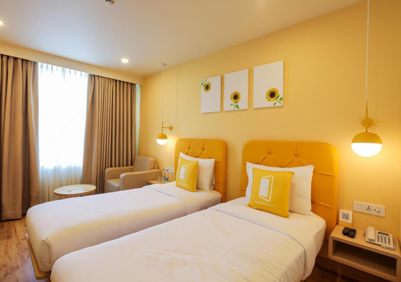 Bloom Hotel - Jalandhar Bagian luar foto